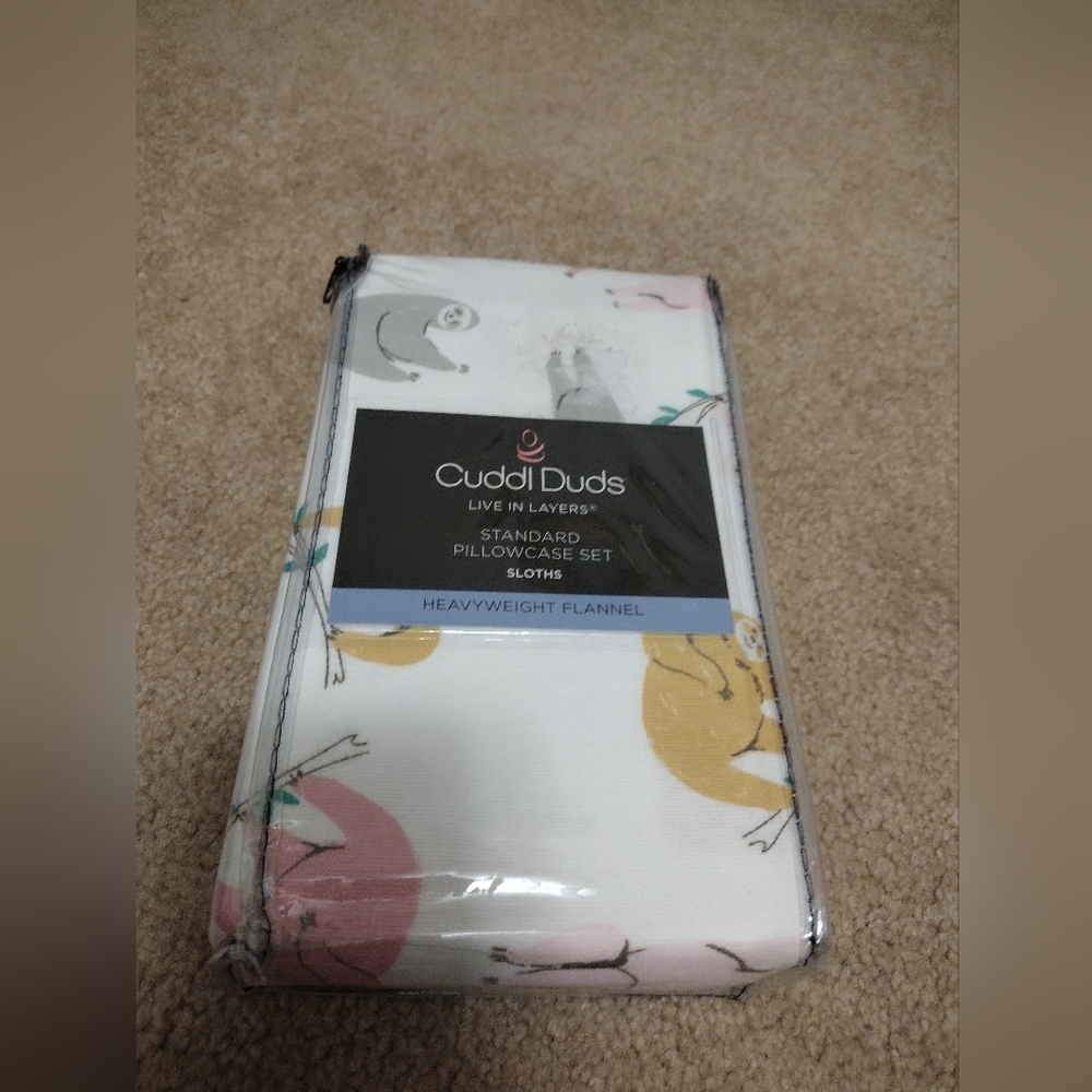 Cuddl Duds Heavyweight Flannel STANDARD Pillowcases Set 2 Sloths New